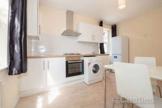 2 bedroom Flat to re...